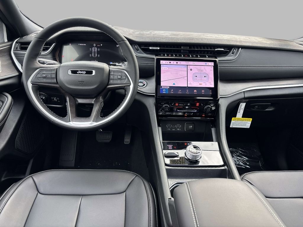 New 2025 Jeep Grand Cherokee Limited AWD/4WD image 9