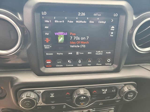 Used 2022 Jeep Wrangler Unlimited Sahara AWD/4WD image 23