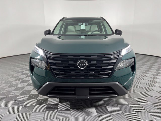 New 2026 Nissan Rogue Dark Armor FWD image 5