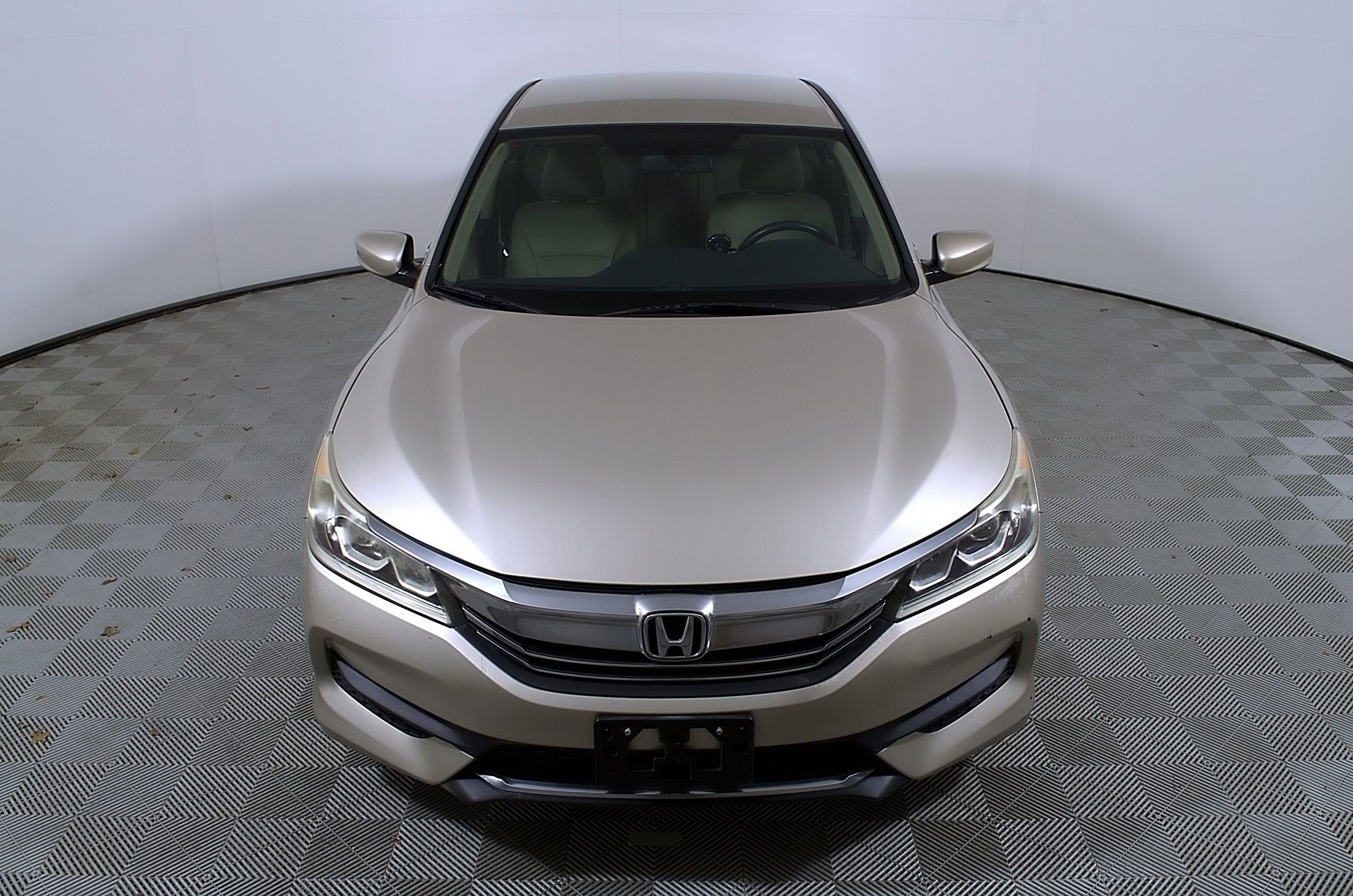 Used 2016 Honda Accord LX image 4