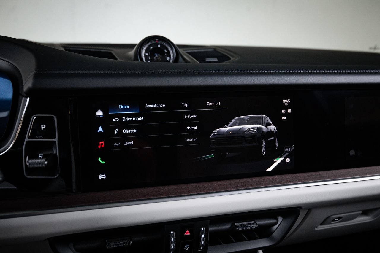 Certified 2026 Porsche Cayenne S AWD/4WD image 18