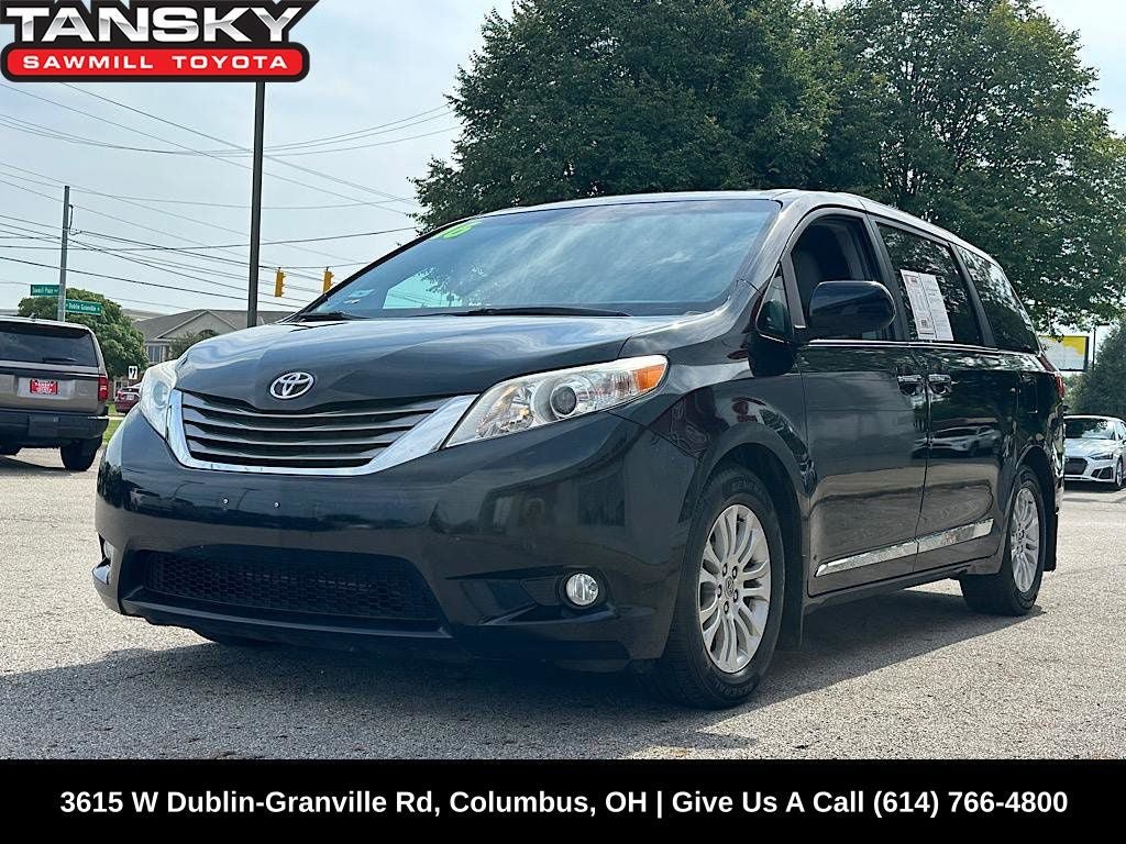 Used 2016 Toyota Sienna XLE w/ XLE Navigation Package FWD image 1
