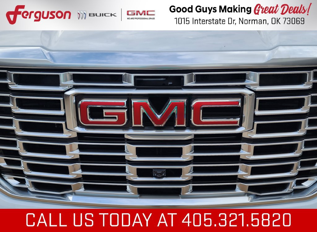 New 2026 GMC Yukon Denali w/ Denali Reserve Package AWD/4WD image 9