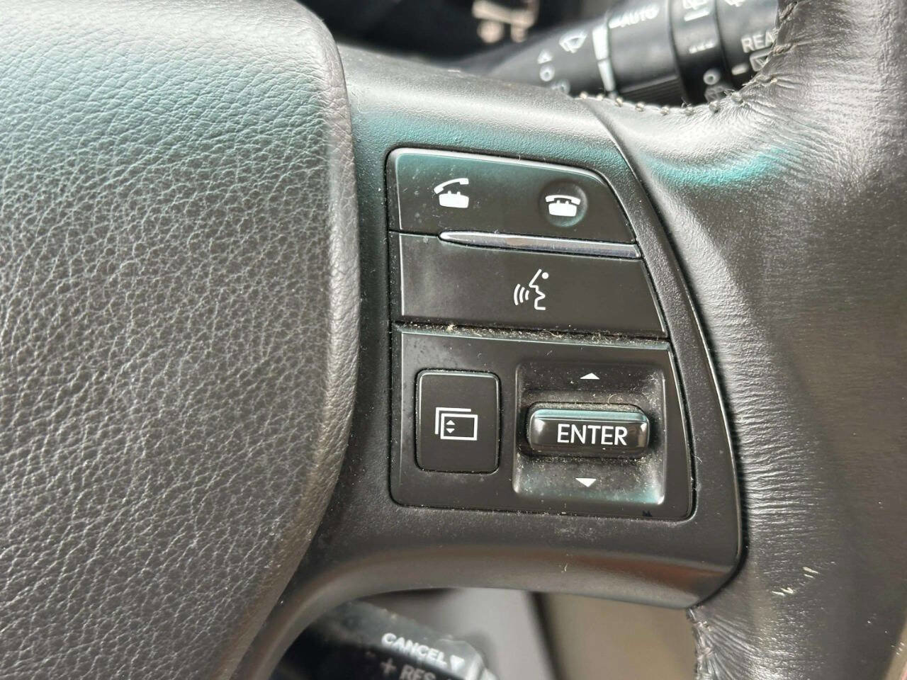 Used 2011 Lexus RX 450h Base AWD 4dr SUV w/ Luxury Pkg image 32