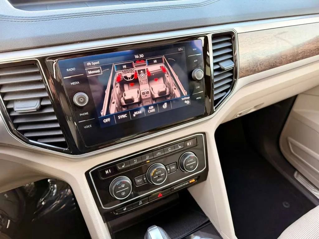 Used 2019 Volkswagen Atlas SEL Premium image 10