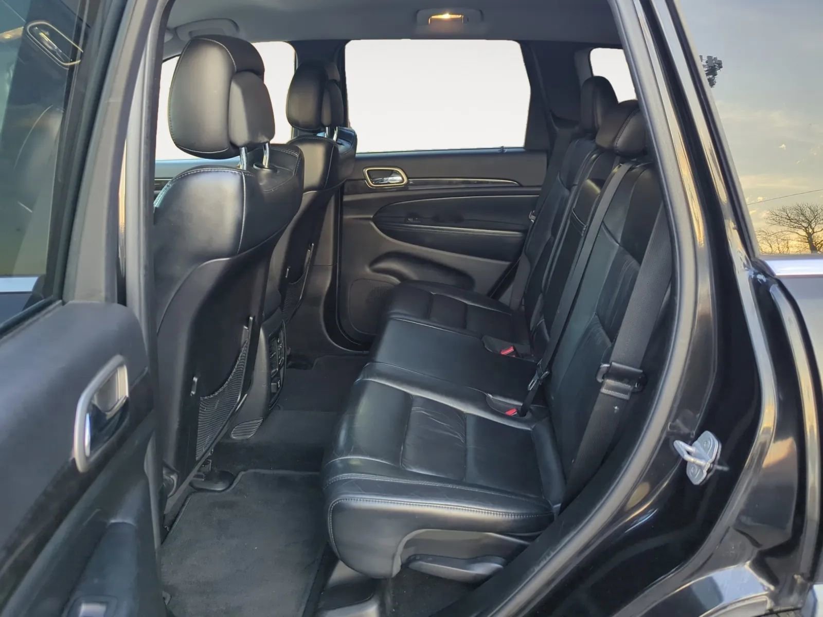 Used 2012 Jeep Grand Cherokee Laredo image 15