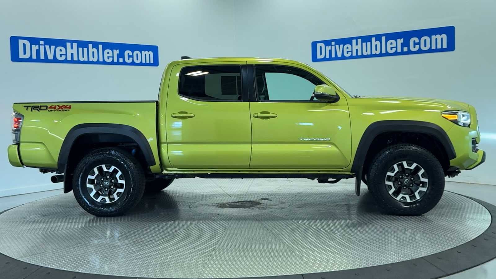 Used 2023 Toyota Tacoma TRD Off-Road w/ TRD Premium Off Road Package AWD/4WD image 8