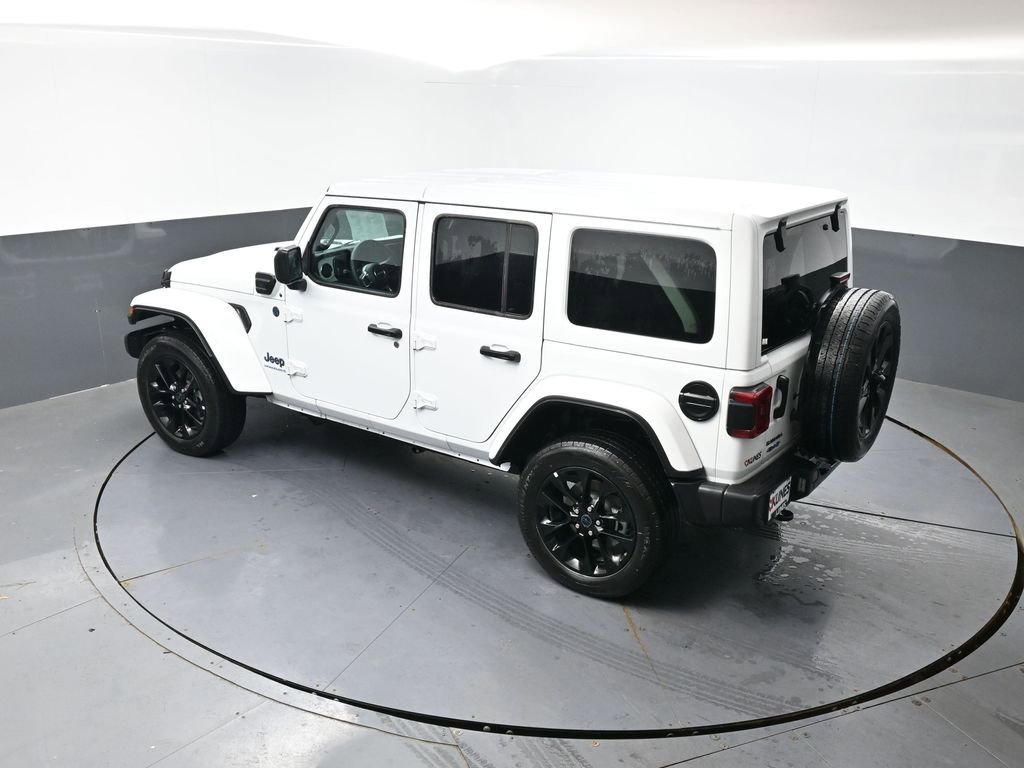 Used 2025 Jeep Wrangler Unlimited Sahara w/ Safety Group AWD/4WD image 47