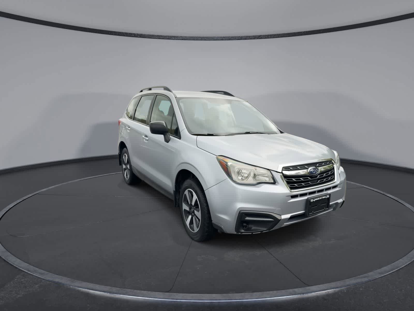 Used 2018 Subaru Forester 2.5i w/ Alloy Wheel Package AWD/4WD image 2