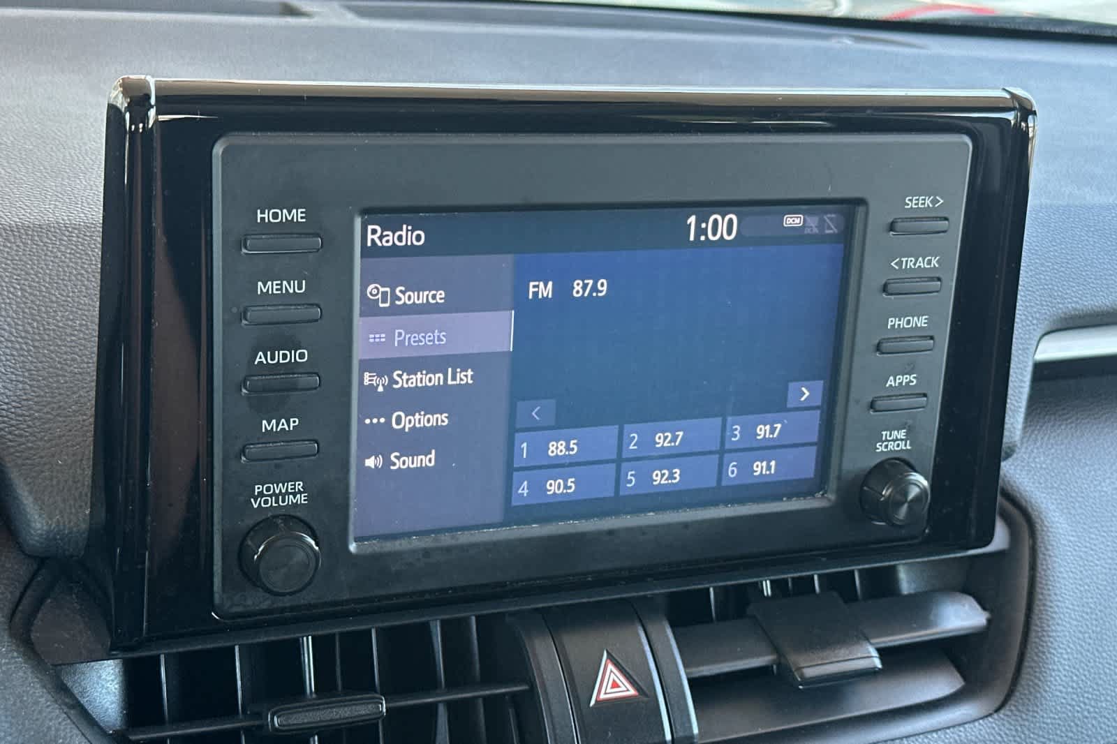 Used 2019 Toyota RAV4 LE AWD/4WD image 20