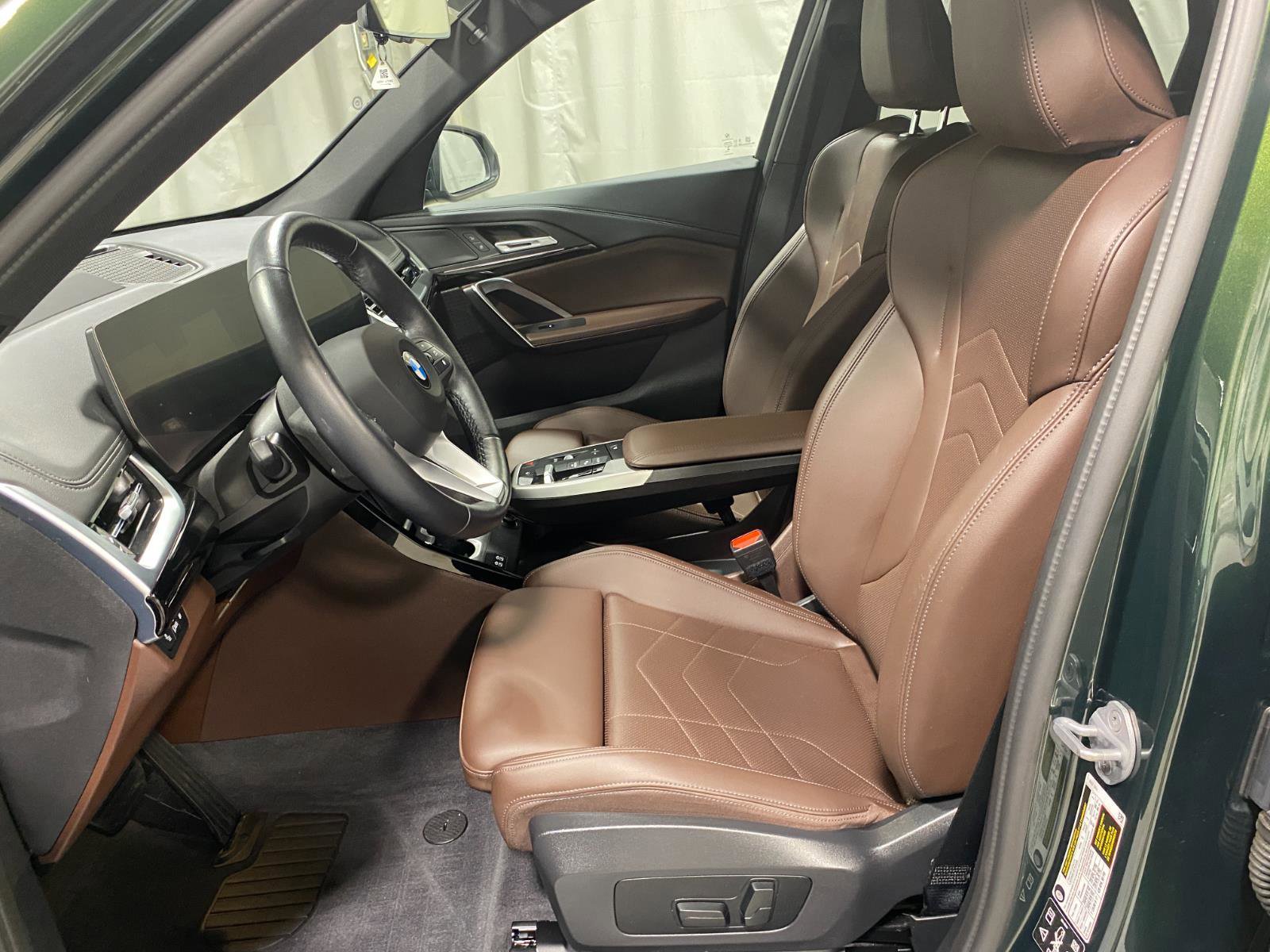 Certified 2025 BMW X1 xDrive28i w/ Technology Package image 18