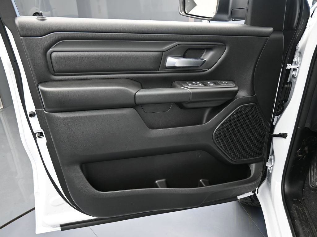 New 2026 RAM 1500 Classic Warlock image 12