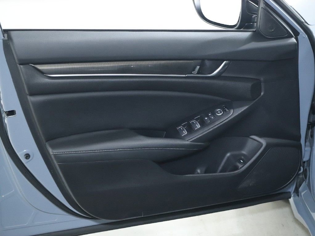 Used 2022 Honda Accord Sport image 15