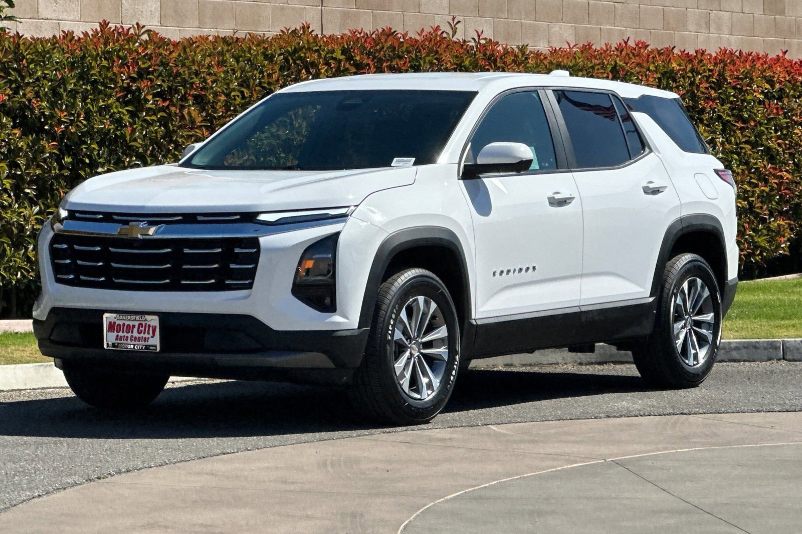 Certified 2025 Chevrolet Equinox LT w/ Safety and Technology Package image 8