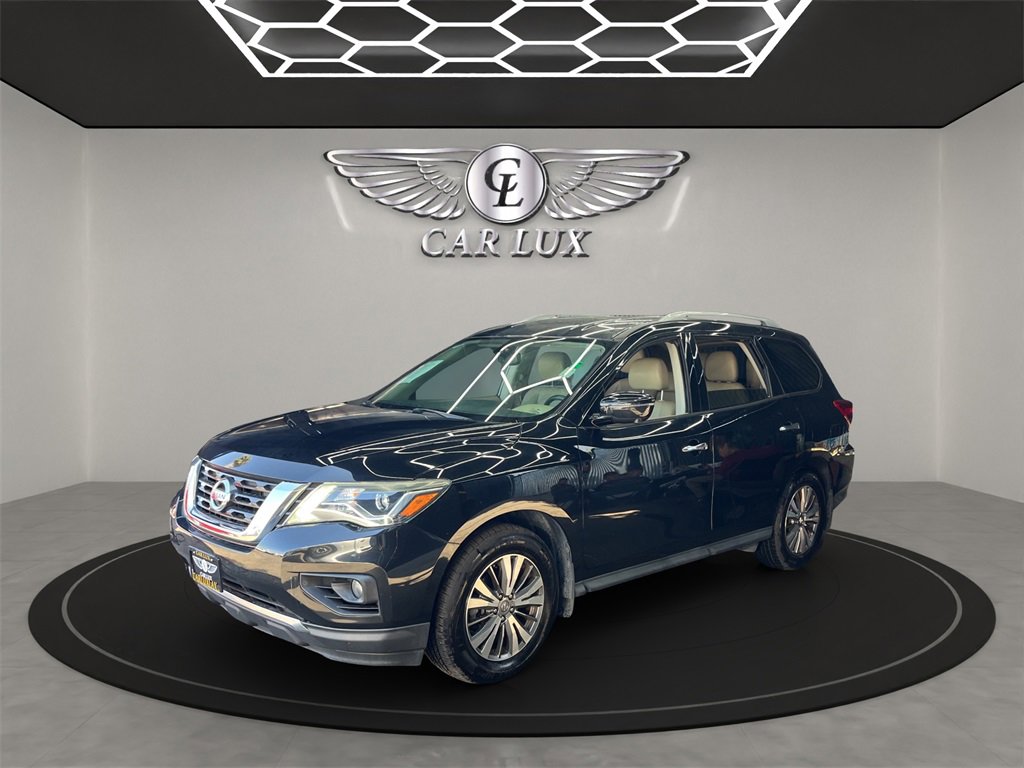 Used 2018 Nissan Pathfinder SL image 2
