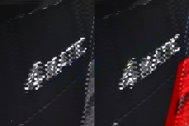 Used 2014 Mercedes-Benz C 300 4MATIC Sedan image 7