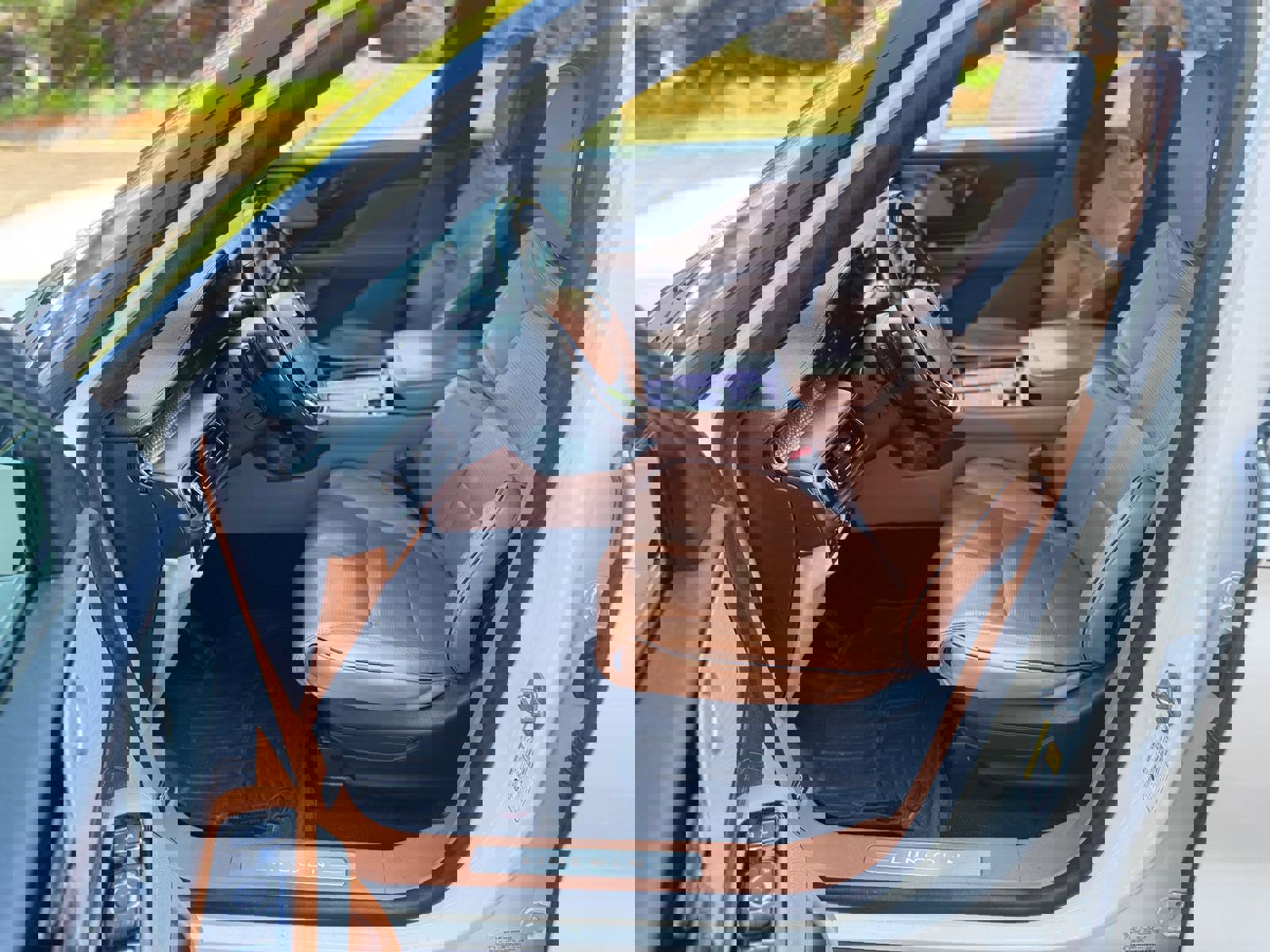 Used 2022 Lincoln Aviator Black Label w/ Dynamic Handling Package AWD/4WD image 20