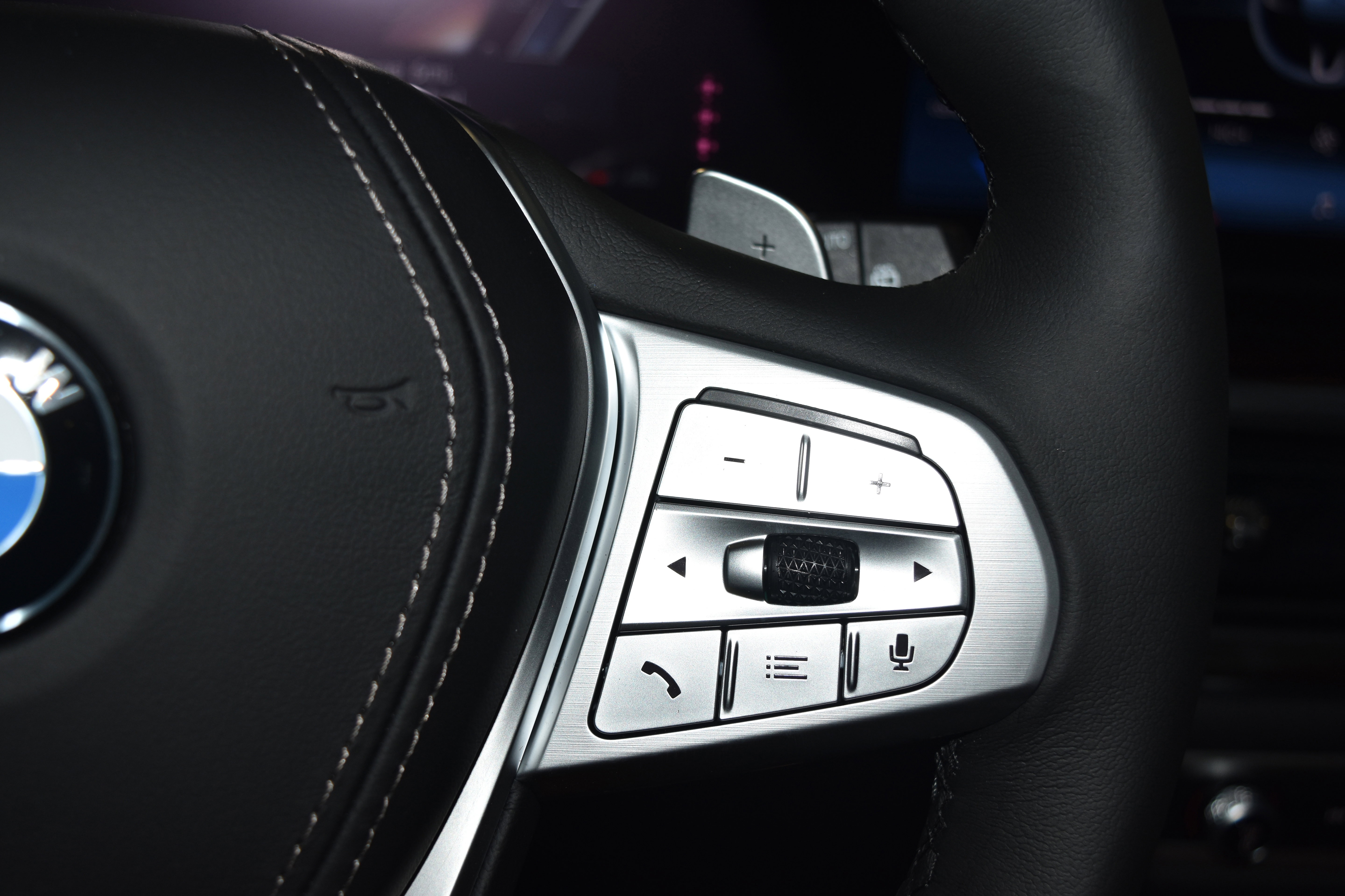 New 2026 BMW X7 xDrive40i w/ Executive Package image 9