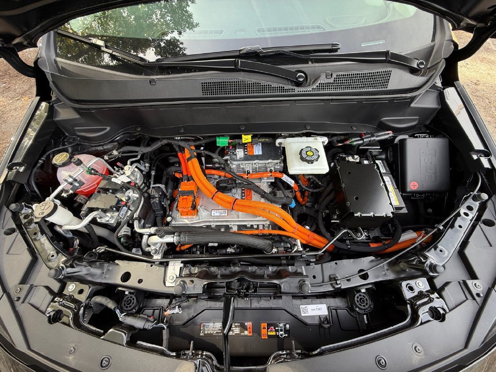 New 2027 Chevrolet Bolt LT w/ Dual Panel Sunroof Package FWD image 28