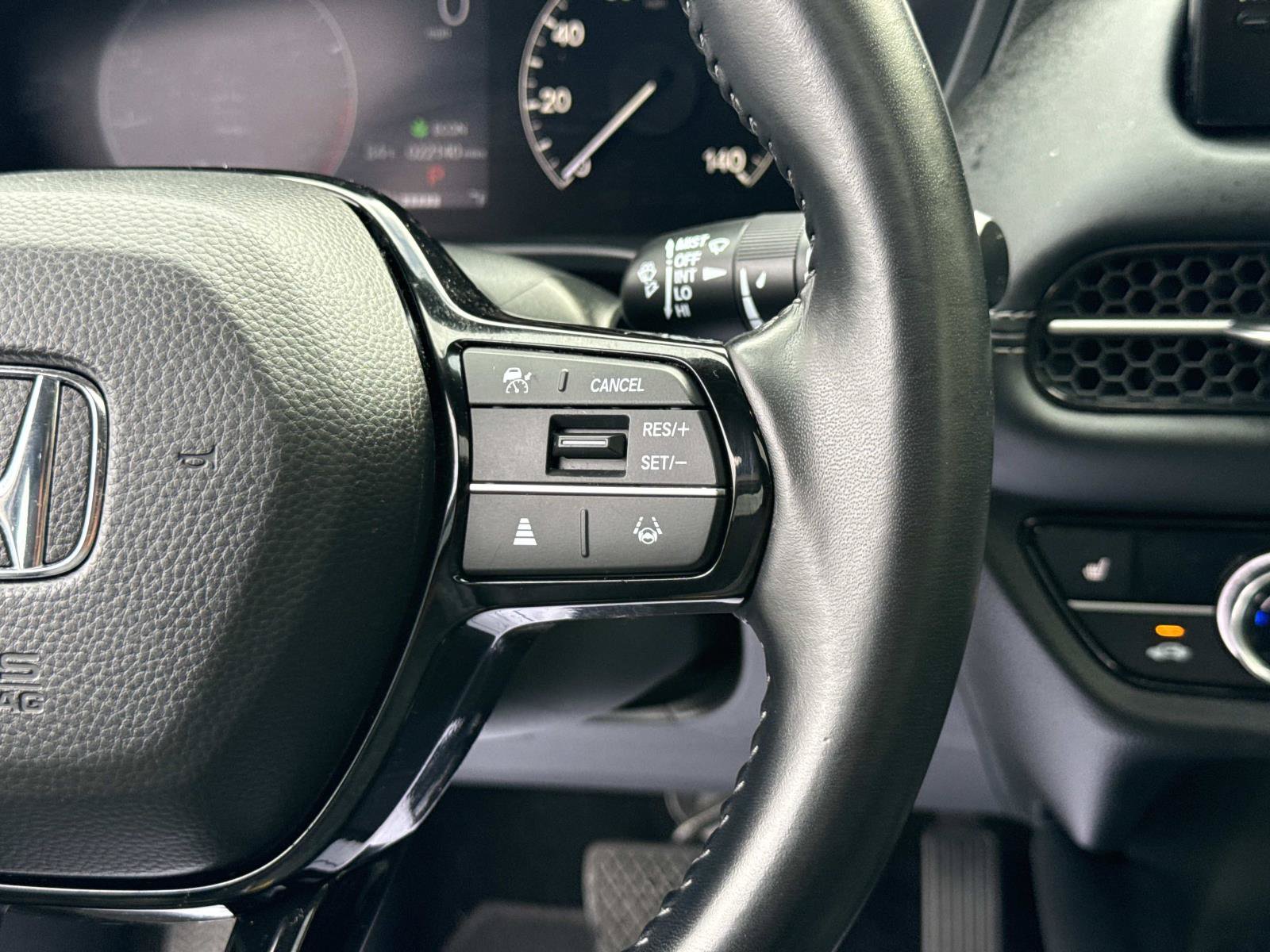Certified 2025 Honda HR-V EX-L image 9
