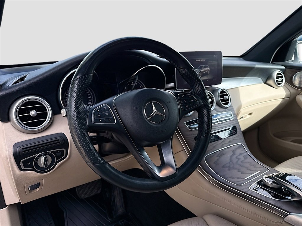 Used 2018 Mercedes-Benz GLC 300 4MATIC w/ Multimedia Package image 10