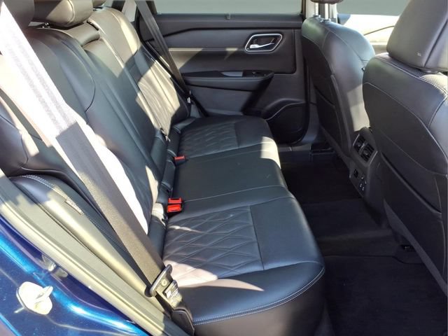 Certified 2024 Nissan Rogue Platinum w/ Platinum Premium Package AWD/4WD image 21