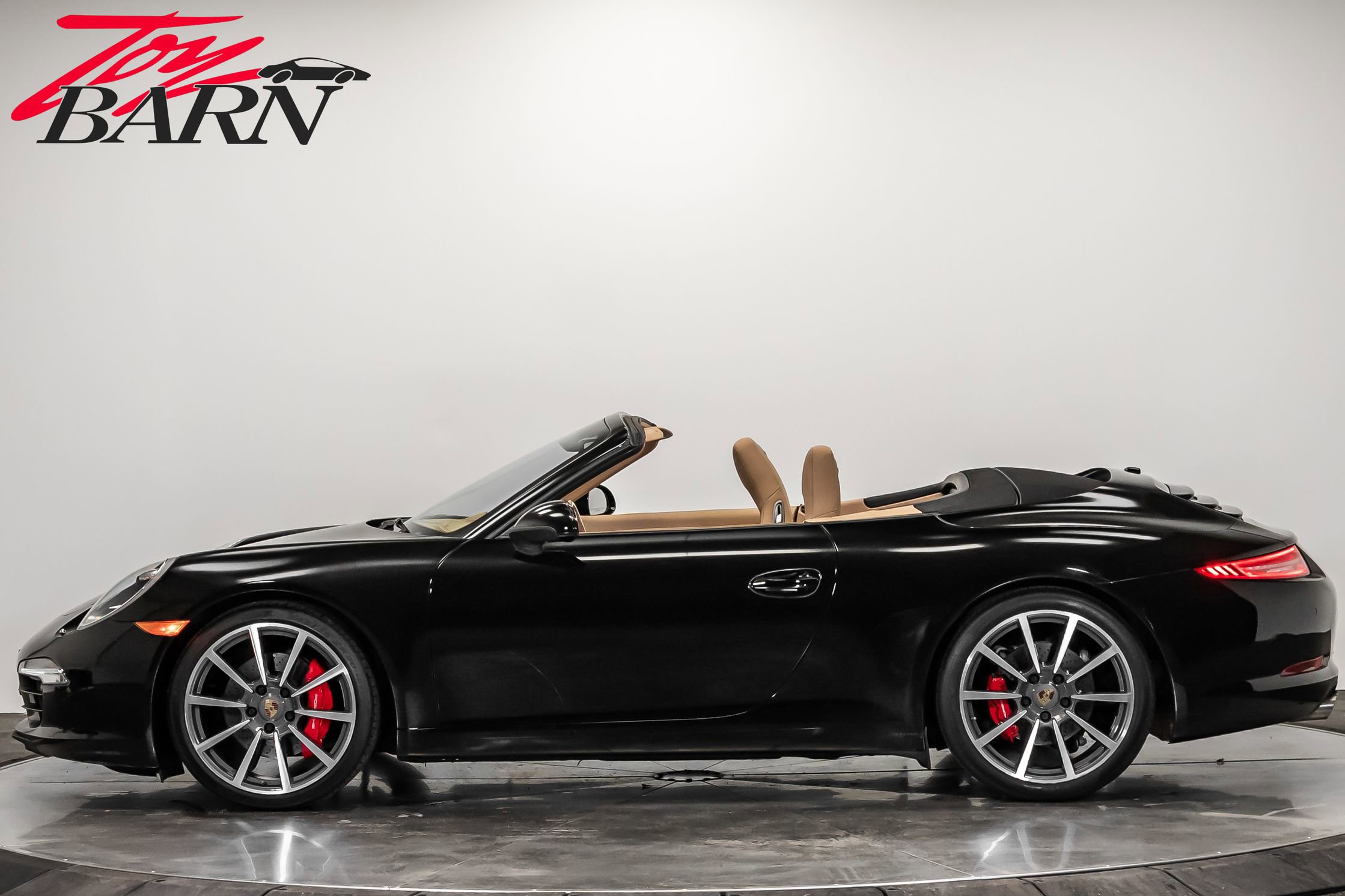 Used 2015 Porsche 911 Carrera S image 2