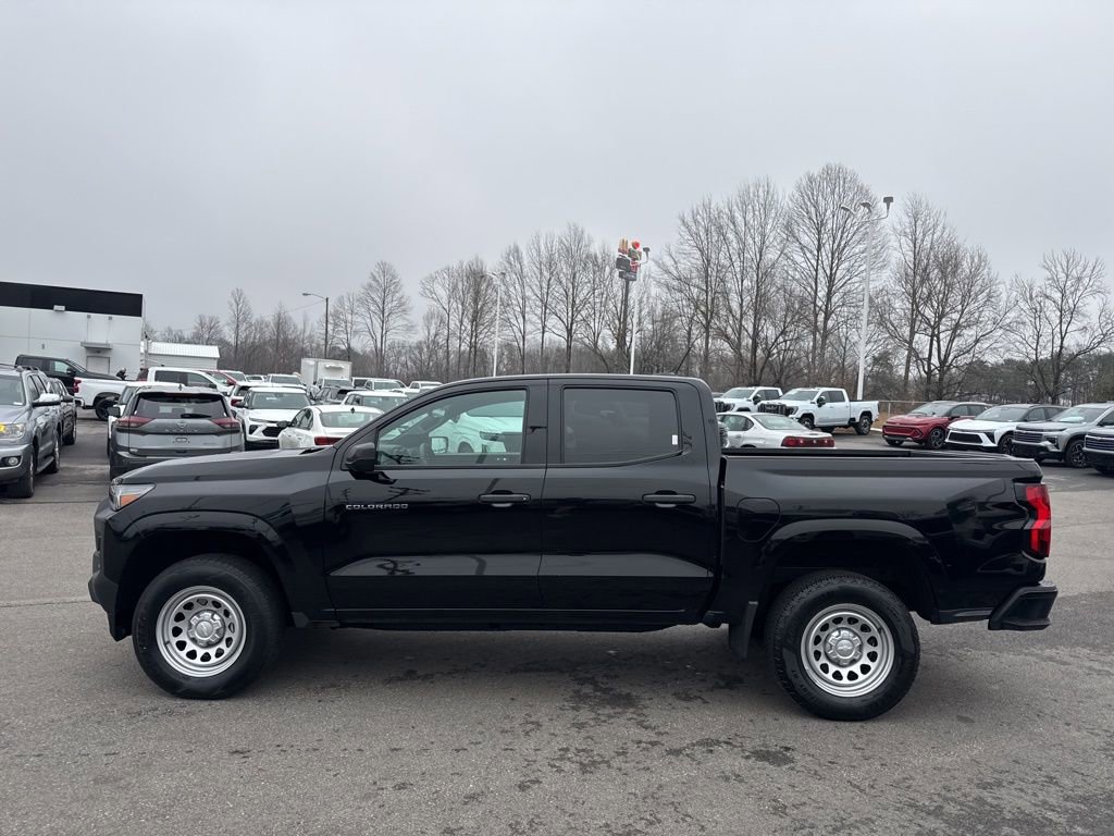Used 2023 Chevrolet Colorado W/T image 2
