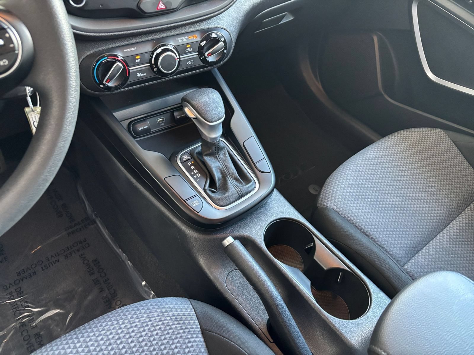 Used 2025 Kia Soul LX w/ LX Technology Package FWD image 41