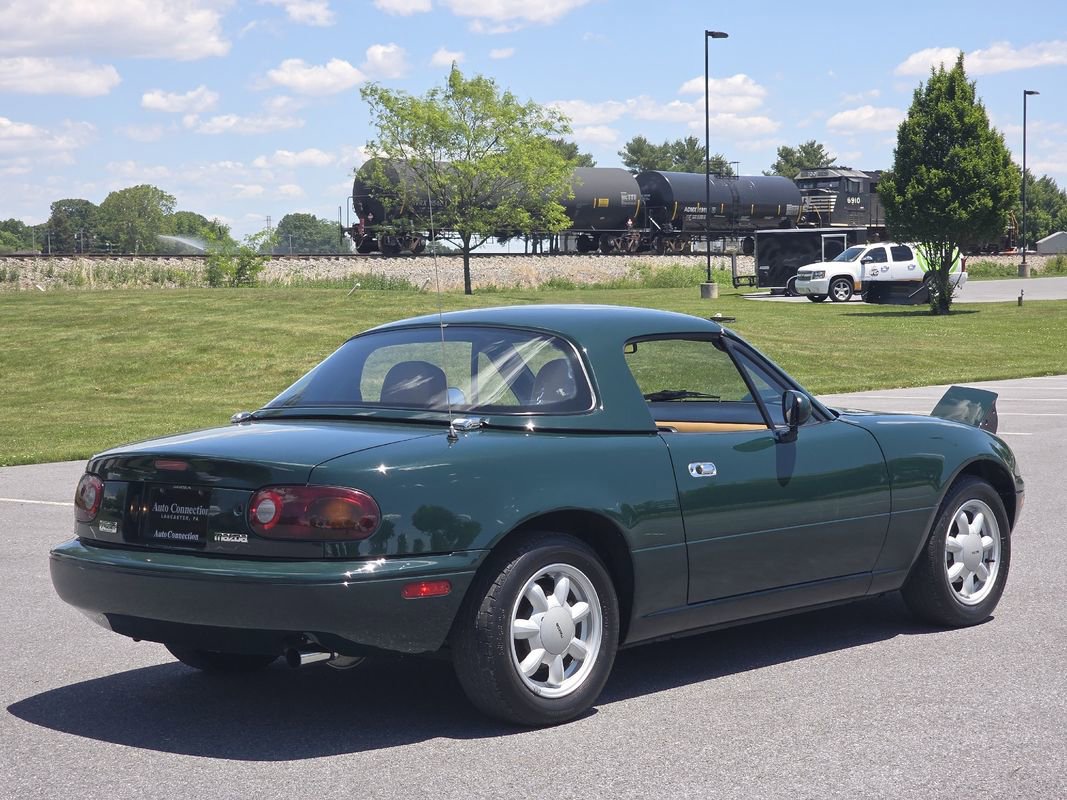 Used 1991 MAZDA MX-5 Miata RWD image 8