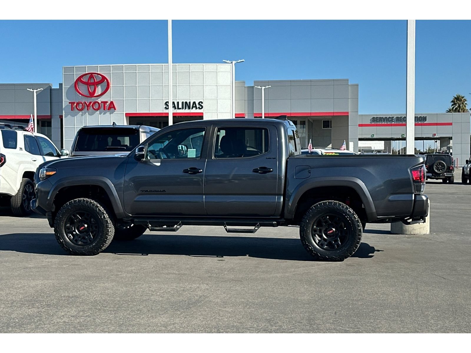 Used 2022 Toyota Tacoma Limited w/ Nightshade Package AWD/4WD image 7