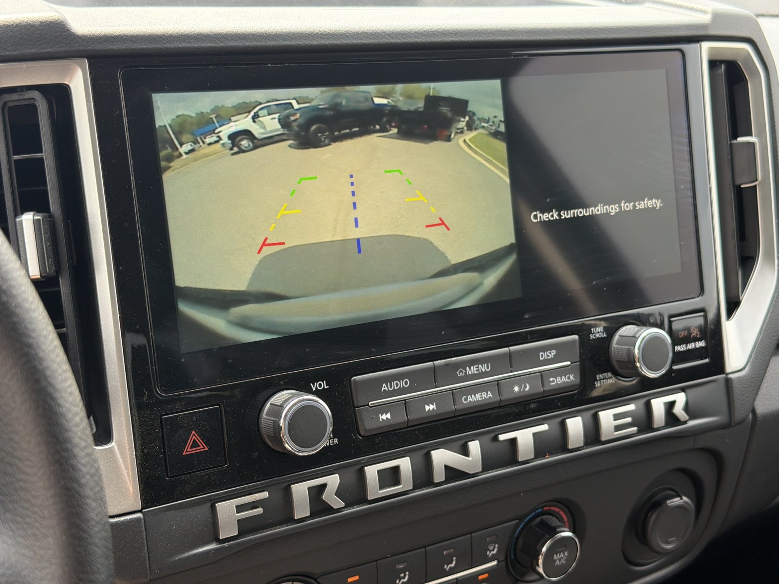 Used 2025 Nissan Frontier SV RWD image 25
