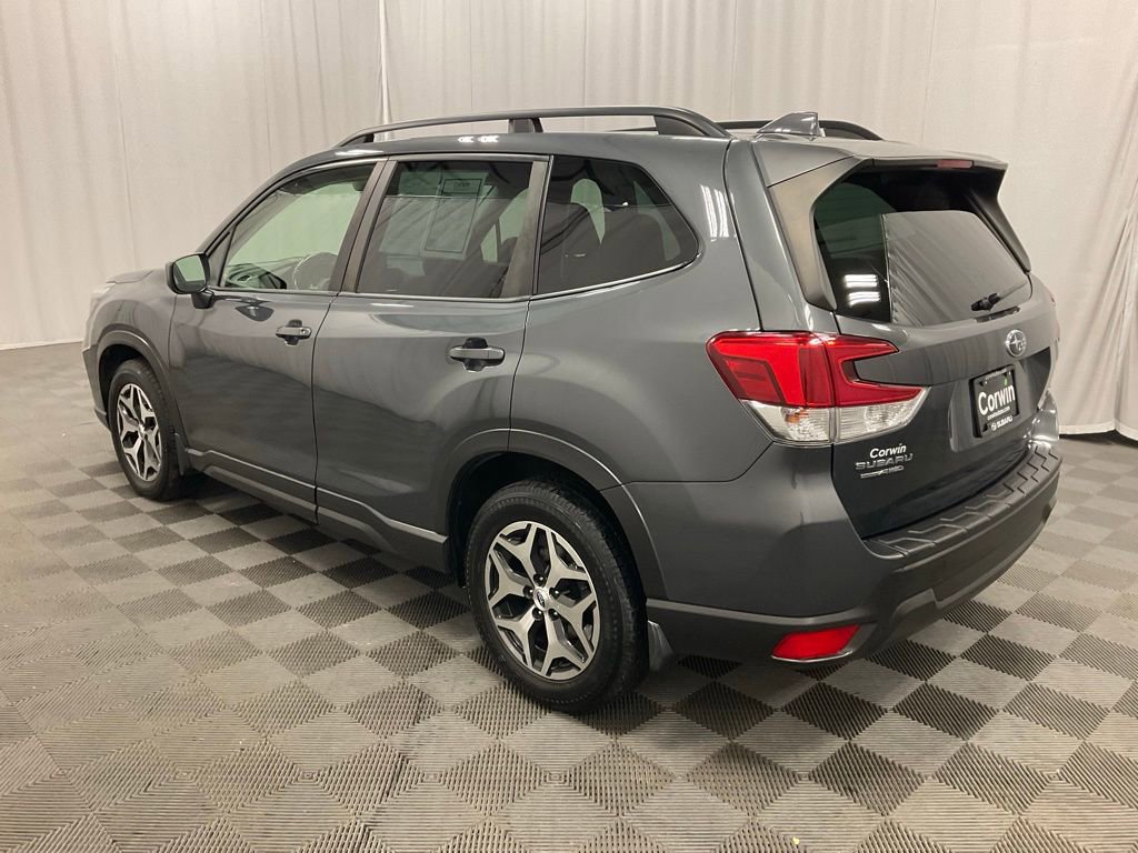 Used 2020 Subaru Forester Premium image 8
