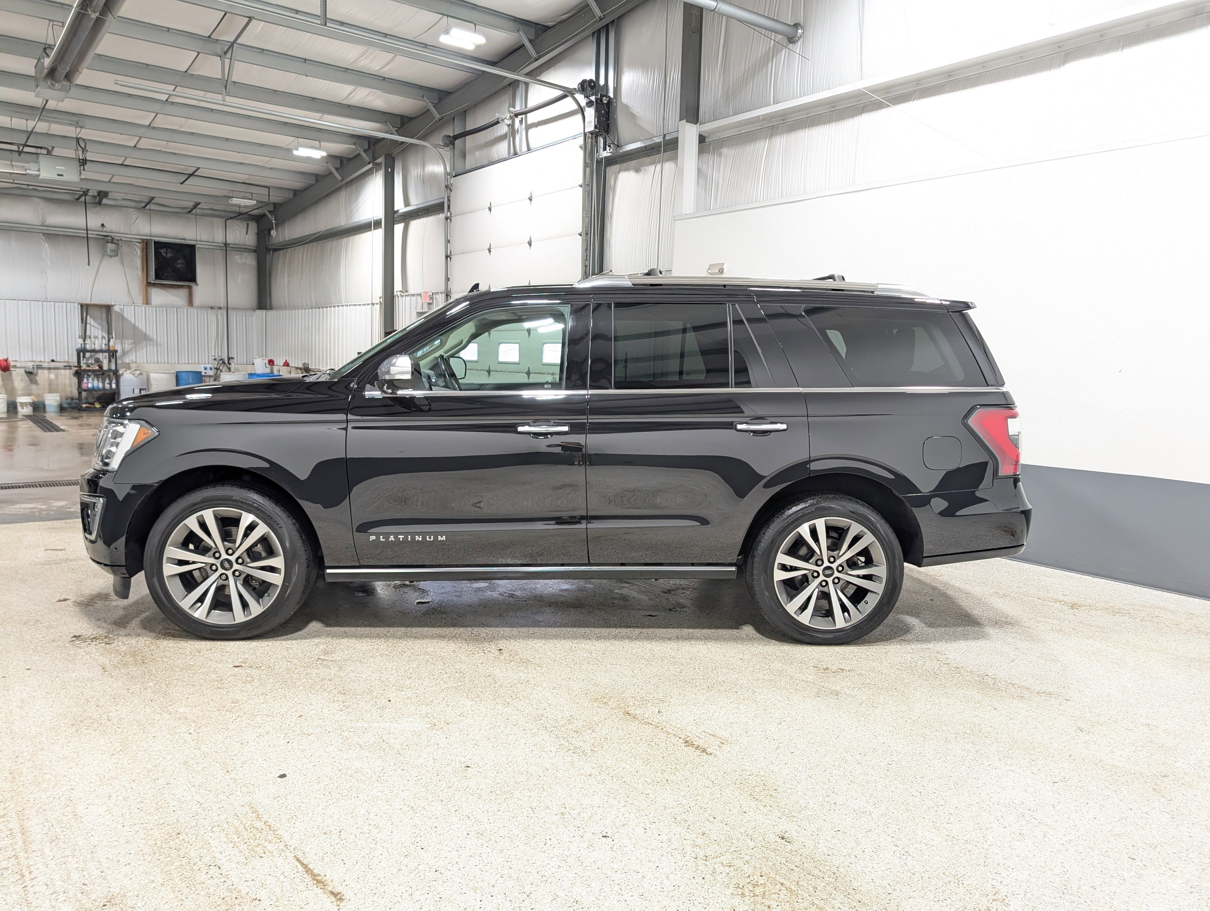 Used 2020 Ford Expedition Platinum AWD/4WD image 6