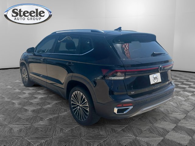 New 2026 Volkswagen Taos SE FWD image 3
