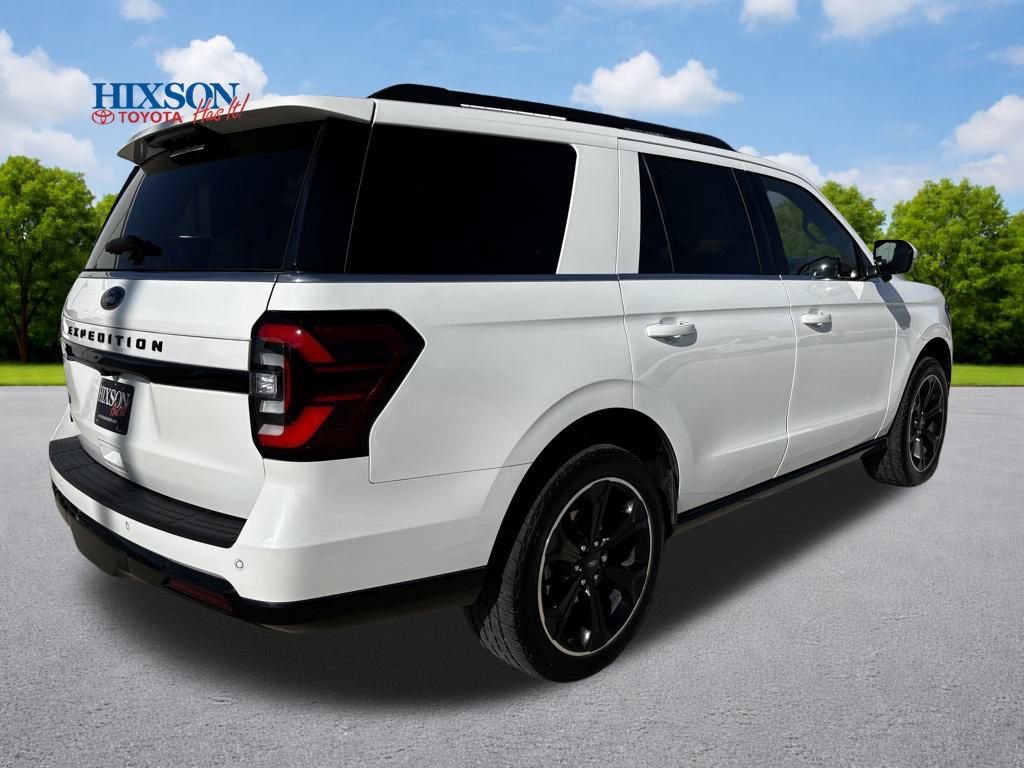 Used 2023 Ford Expedition Limited image 7