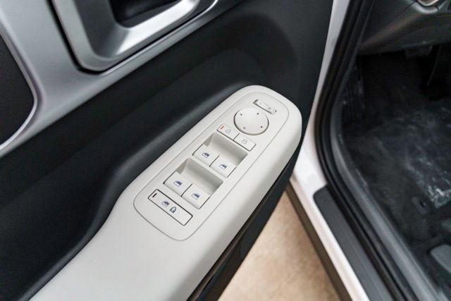 New 2026 Hyundai Santa Fe SE image 18