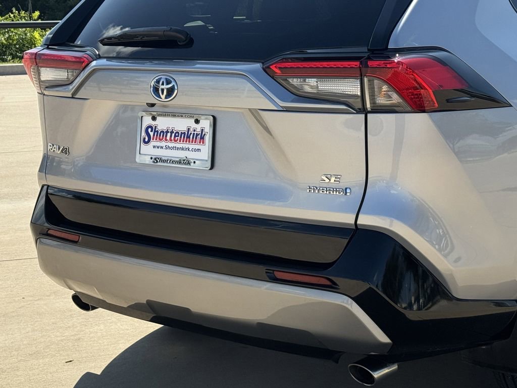 Used 2024 Toyota RAV4 SE AWD/4WD image 6