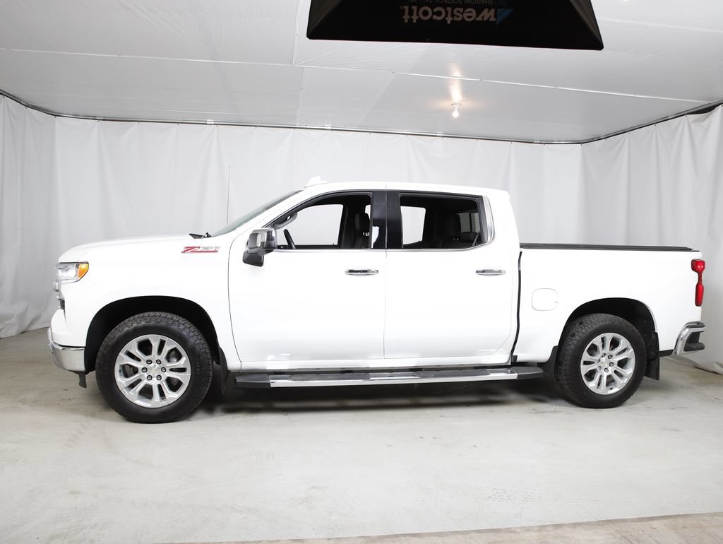 Used 2024 Chevrolet Silverado 1500 LTZ AWD/4WD image 21