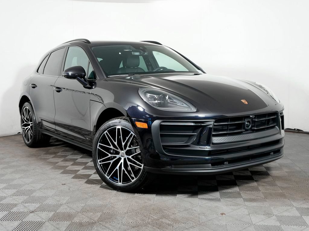 Certified 2026 Porsche Macan AWD/4WD image 9