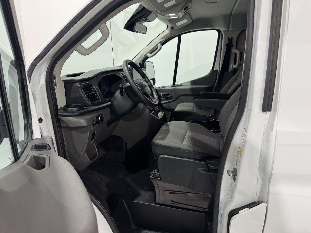 Used 2025 Ford Transit 350 XLT RWD image 13