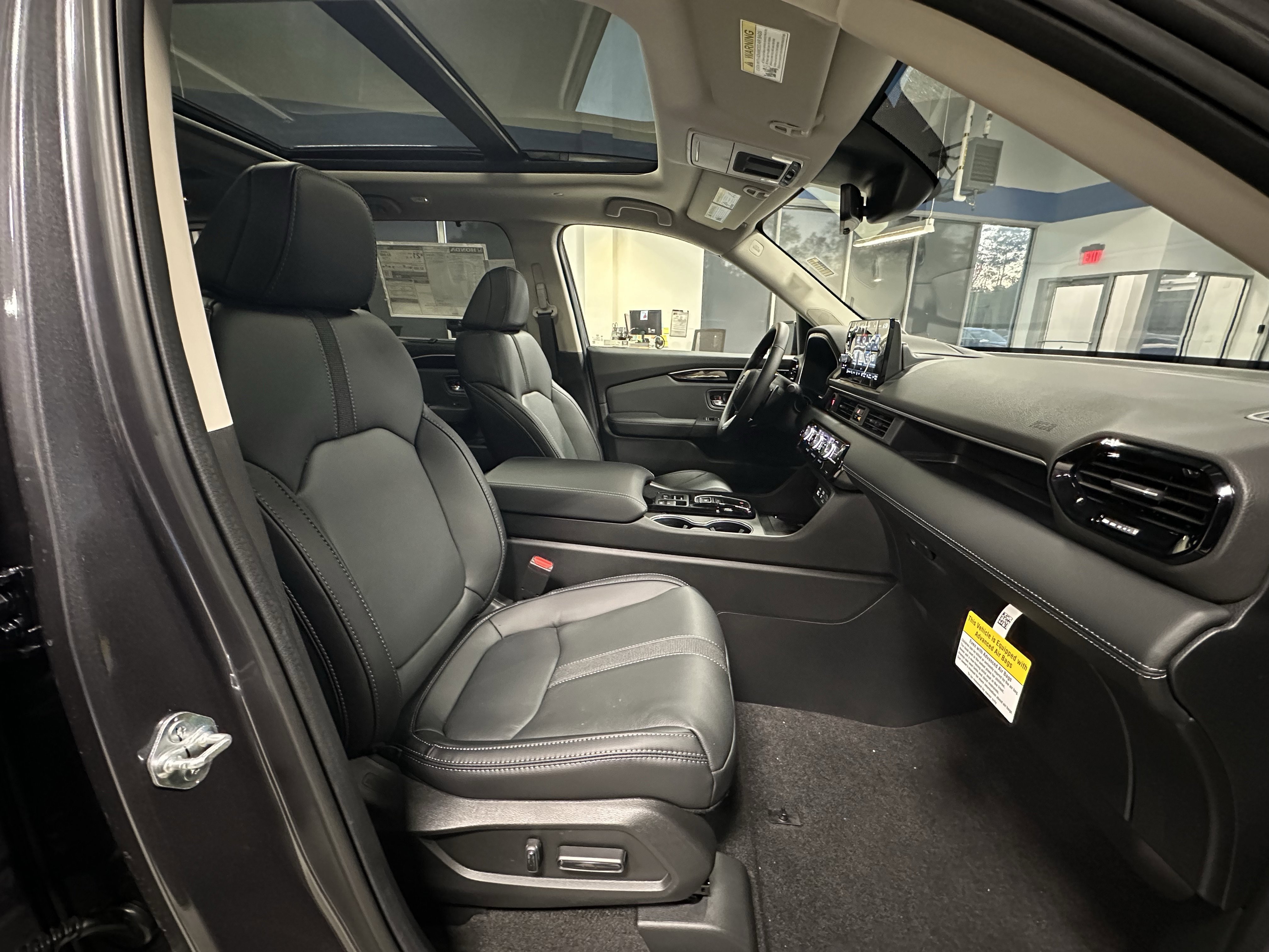 New 2025 Honda Pilot Touring image 25