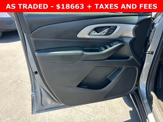 Used 2021 Chevrolet Traverse LS FWD image 12