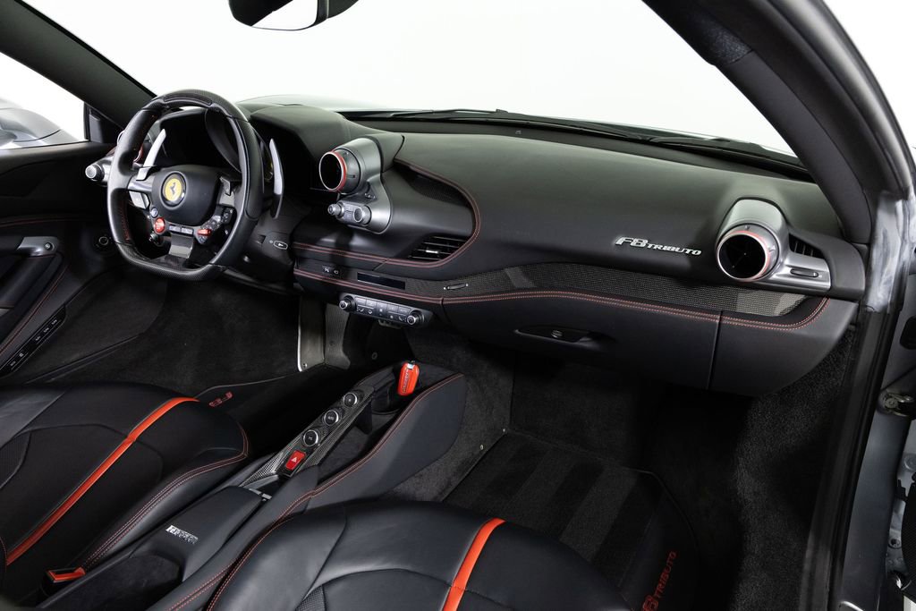 Used 2021 Ferrari F8 Tributo image 33