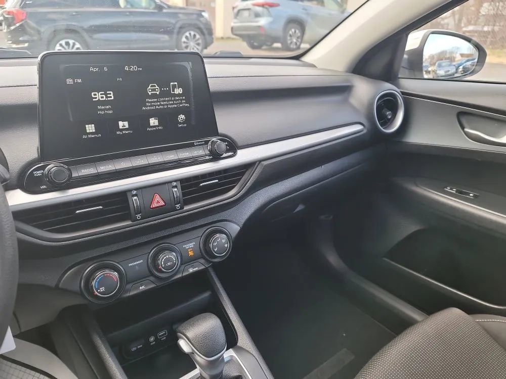 Used 2020 Kia Forte LXS FWD image 15