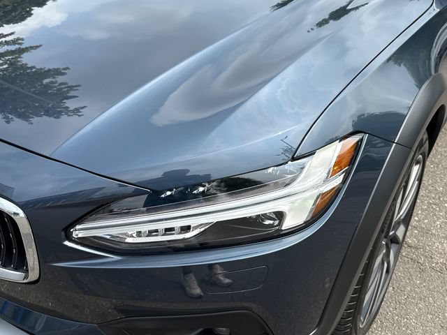 Certified 2025 Volvo V90 B6 Cross Country Ultra AWD/4WD image 7