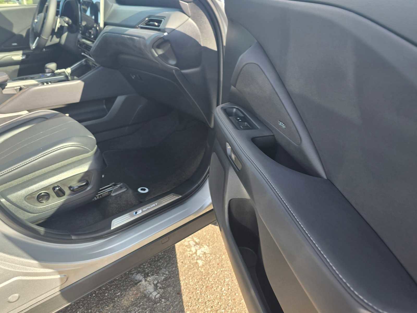 New 2026 Lexus TX 500h AWD image 10