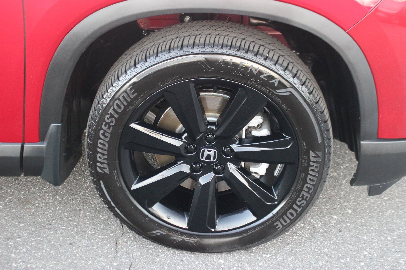 Used 2025 Honda Pilot Black Edition image 43