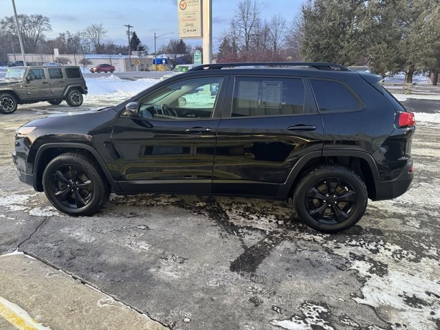Used 2015 Jeep Cherokee Latitude w/ Cold Weather Group image 5