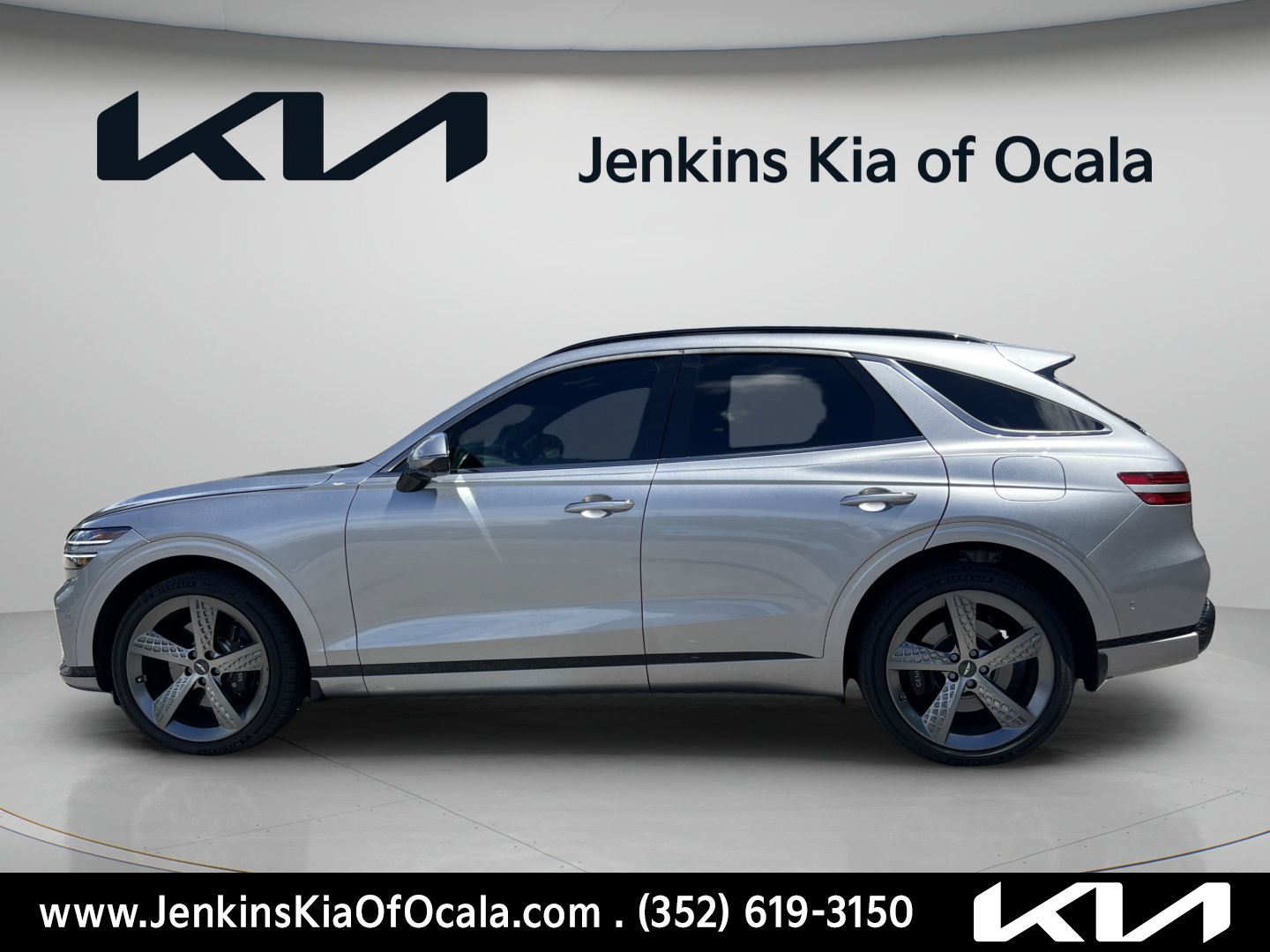 Used 2023 Genesis GV70 3.5T Sport w/ Sport Prestige Package AWD/4WD image 6